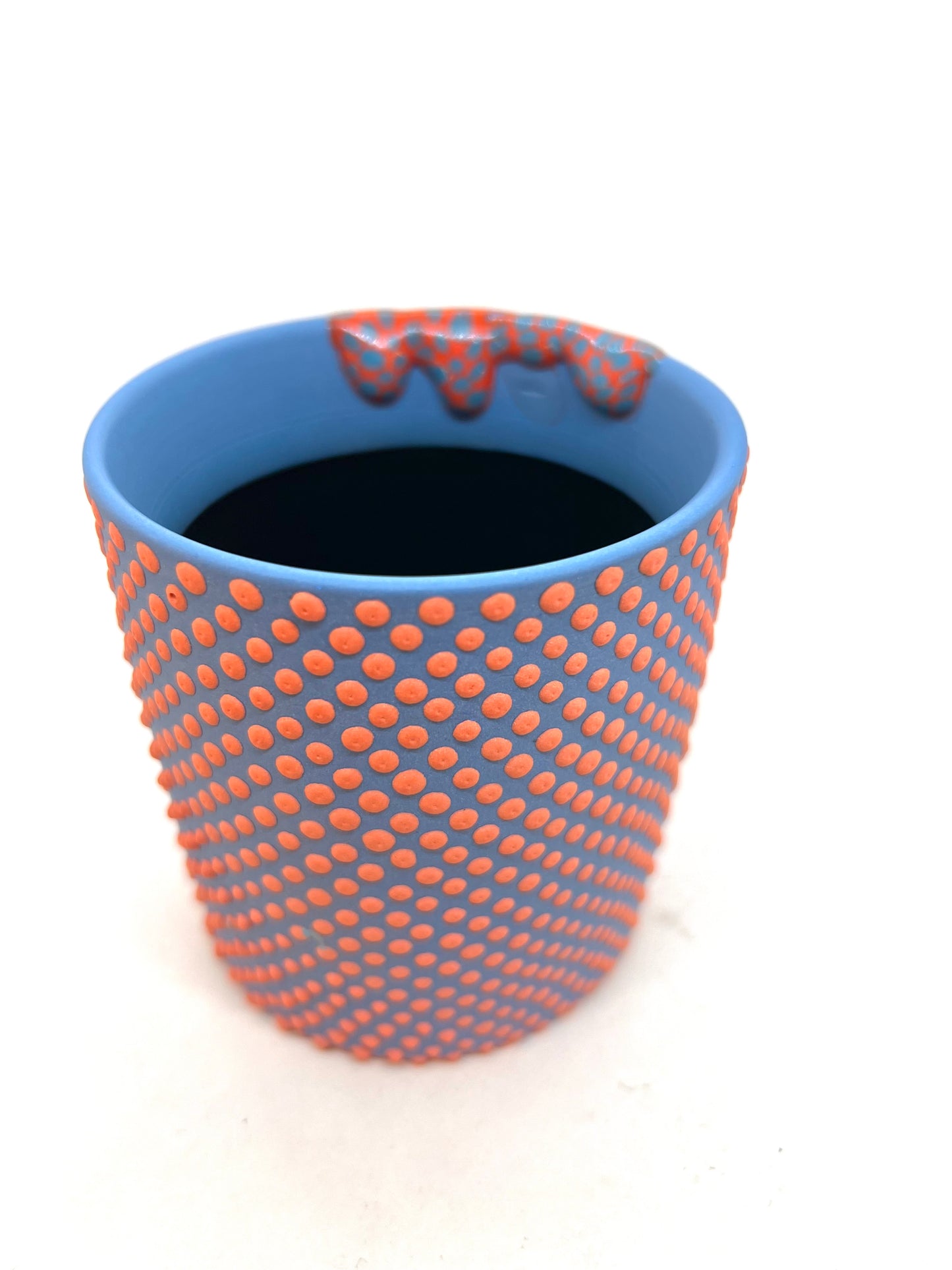 MUG 08