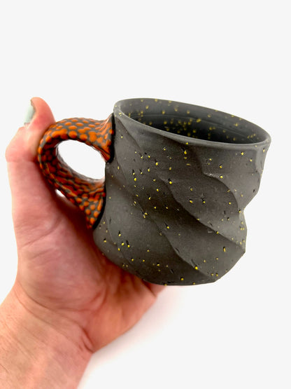 MUG 33