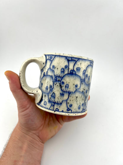 MUG 37