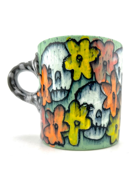 MUG 01