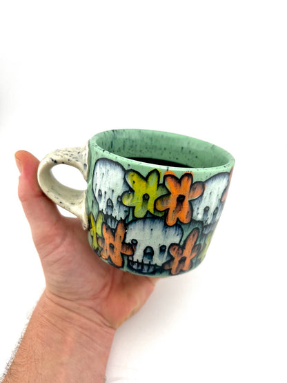 MUG 03