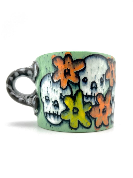 MUG 04